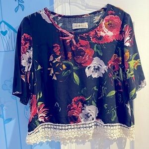 Abercrombie & Fitch Black Floral Top Crochet Lace Bottom Women’s Blouse Size S !